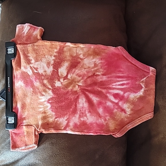 0 to 3 month onsie - Picture 4 of 4